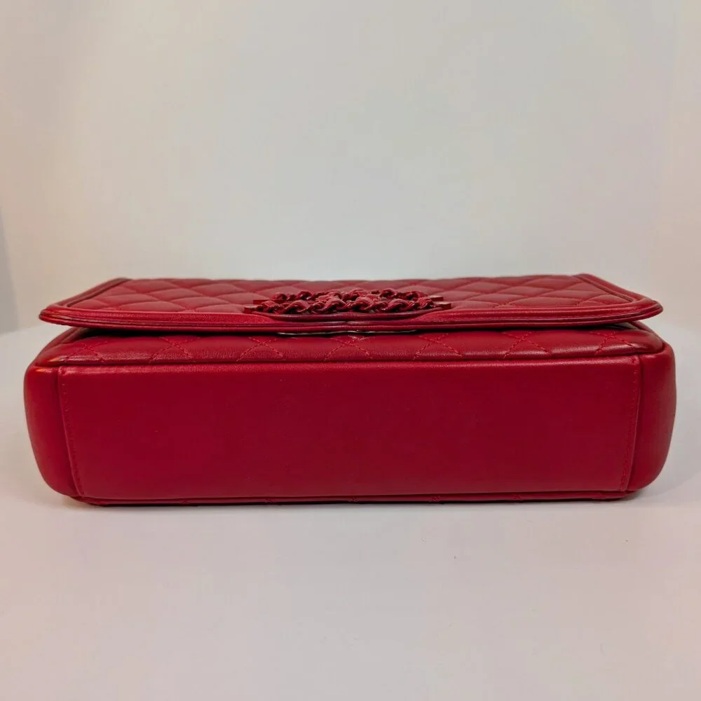 Chanel Rare Classic All-Red Flap Bag in Quilted Lambskin with Filigree CC - Picture 6 of 16